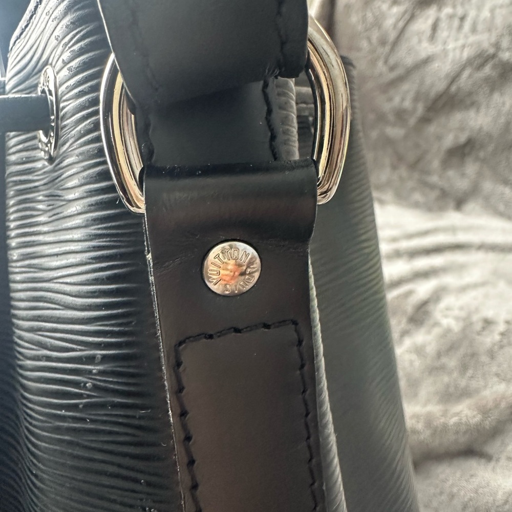 Louis Vuitton Black Bucket Bag - Picture 6 of 7